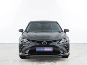 Седан Toyota Camry 2021 года, 3369050 рублей, Москва