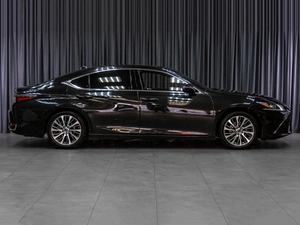 Седан Lexus ES 2019 года, 2949000 рублей, Тюмень