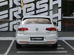 Седан Volkswagen Passat 2016 года, 1700000 рублей, Волгоград