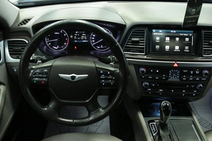 Седан Hyundai Genesis 2015 года, 2033000 рублей, Солонцы