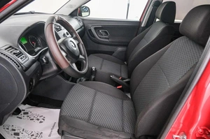 Хетчбэк Skoda Fabia 2013 года, 299000 рублей, Красноярск