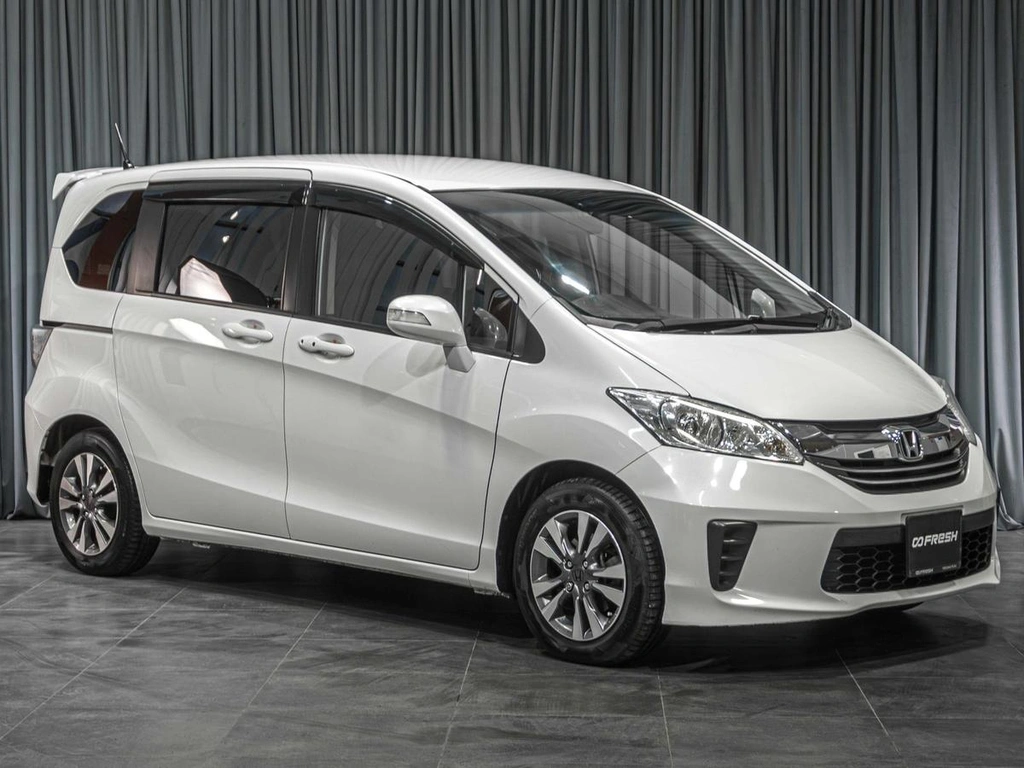 Минивэн Honda Freed 2015 года, 1309000 рублей, Тюмень