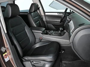 Внедорожник Volkswagen Touareg 2011 года, 1949000 рублей, Ростов-на-Дону
