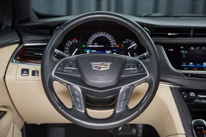 Внедорожник Cadillac XT5 2016 года, 2690000 рублей, Красноярск