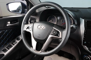 Седан Hyundai Solaris 2016 года, 1029000 рублей, Тюмень
