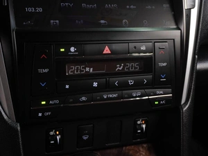 Седан Toyota Camry 2016 года, 2019040 рублей, Воронеж