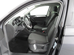 Внедорожник Volkswagen Tiguan 2021 года, 2270000 рублей, Курск