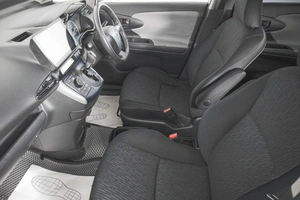 Минивэн Toyota Wish 2011 года, 1199000 рублей, Кемерово