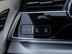 Внедорожник Audi Q8 2021 года, 9400000 рублей, Краснодар