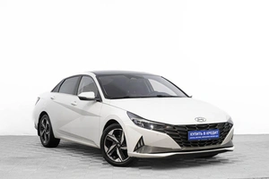Седан Hyundai Elantra 2020 года, 1899000 рублей, Барнаул