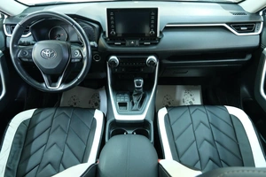 Внедорожник Toyota RAV4 2021 года, 3799000 рублей, Омск