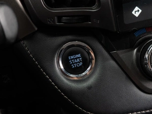 Внедорожник Toyota RAV4 2013 года, 2109000 рублей, Тюмень