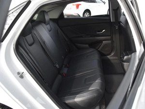 Седан Hyundai Elantra 2023 года, 2230000 рублей, Краснодар