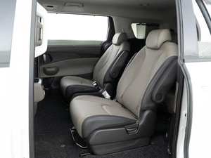 Минивэн Kia Carnival 2025 года, 6098999 рублей, Москва