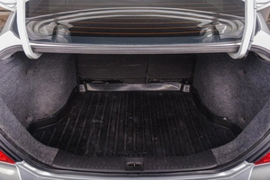 Седан Nissan Tiida 2013 года, 959000 рублей, Томск