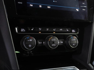 Седан Volkswagen Passat 2017 года, 1899000 рублей, Тюмень