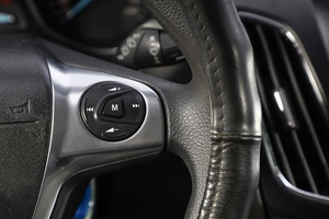 Хетчбэк Ford Focus 2013 года, 1049000 рублей, Новосибирск