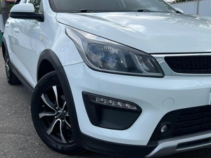 Хетчбэк Kia Rio X-Line 2019 года, 1620000 рублей, Ижевск