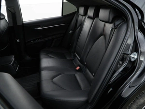 Седан Toyota Camry 2018 года, 2597077 рублей, Москва