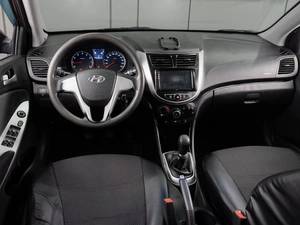 Седан Hyundai Solaris 2013 года, 819000 рублей, Тюмень