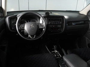 Внедорожник Mitsubishi Outlander 2019 года, 1980000 рублей, Красный Пахарь