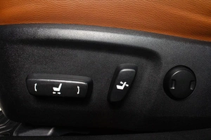 Седан Toyota Camry 2016 года, 2129000 рублей, Сургут