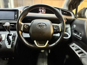 Минивэн Toyota Sienta 2020 года, 1657000 рублей, Красноярск