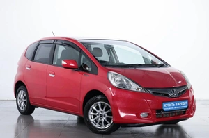 Хетчбэк Honda Fit 2011 года, 829000 рублей, Челябинск