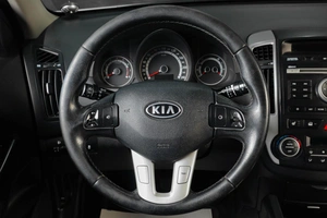 Хетчбэк Kia Ceed 2011 года, 999000 рублей, Тюмень