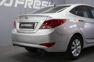 Седан Hyundai Solaris 2016 года, 895000 рублей, Омск