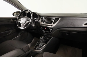 Седан Hyundai Solaris 2019 года, 1039000 рублей, Новосибирск