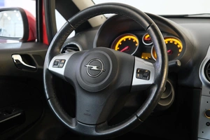 Хетчбэк Opel Corsa 2012 года, 719000 рублей, Омск