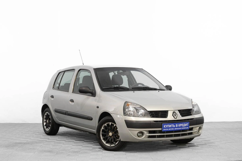 Хетчбэк Renault Clio 2004 года, 399000 рублей, Барнаул