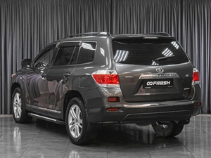 Внедорожник Toyota Highlander 2012 года, 2139000 рублей, Тюмень