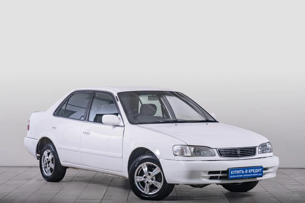 Седан Toyota Corolla 2000 года, 329000 рублей, Томск