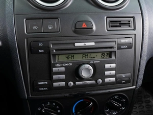 Хетчбэк Ford Fiesta 2007 года, 359000 рублей, Тюмень