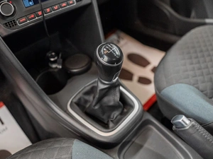 Седан Volkswagen Polo 2020 года, 1050000 рублей, Красноярск