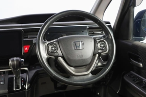Минивэн Honda Stepwgn Spada 2015 года, 1899000 рублей, Новосибирск