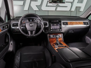 Внедорожник Volkswagen Touareg 2012 года, 1799000 рублей, Воронеж