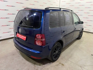Минивэн Volkswagen Touran 2007 года, 399000 рублей, Красноярск