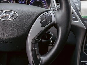 Седан Hyundai Elantra 2015 года, 1380000 рублей, Краснодар