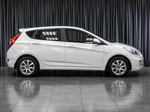 Хетчбэк Hyundai Solaris 2013 года, 879000 рублей, Тюмень