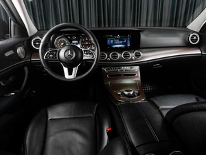 Седан Mercedes-benz E-класс 2019 года, 2729000 рублей, Тюмень