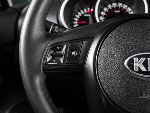 Минивэн Kia Venga 2013 года, 860000 рублей, Волгоград