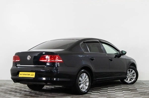 Седан Volkswagen Passat 2011 года, 939000 рублей, Сургут