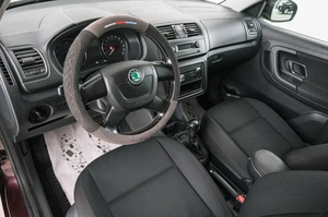 Хетчбэк Skoda Fabia 2012 года, 799000 рублей, Красноярск