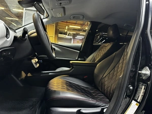 Лифтбек Toyota Prius 2017 года, 1747000 рублей, Красноярск