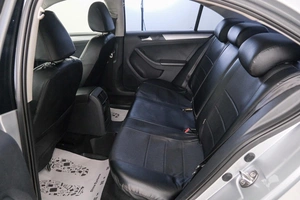 Седан Volkswagen Jetta 2016 года, 949000 рублей, Красноярск