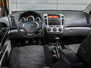 Хетчбэк Kia Ceed 2009 года, 699000 рублей, Кирилловка