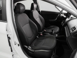 Седан Kia Rio 2016 года, 949000 рублей, Тюмень